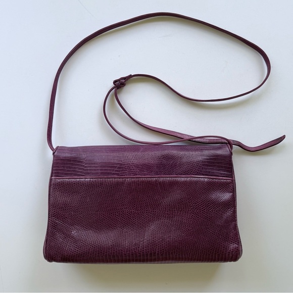 Vintage Purple Crossbody Bag with Gold Accent - Picture 3 of 16
